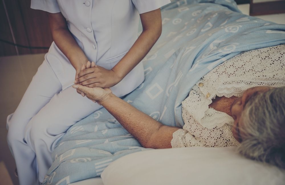 10 Commonly missed signs of elder abuse in nursing homes